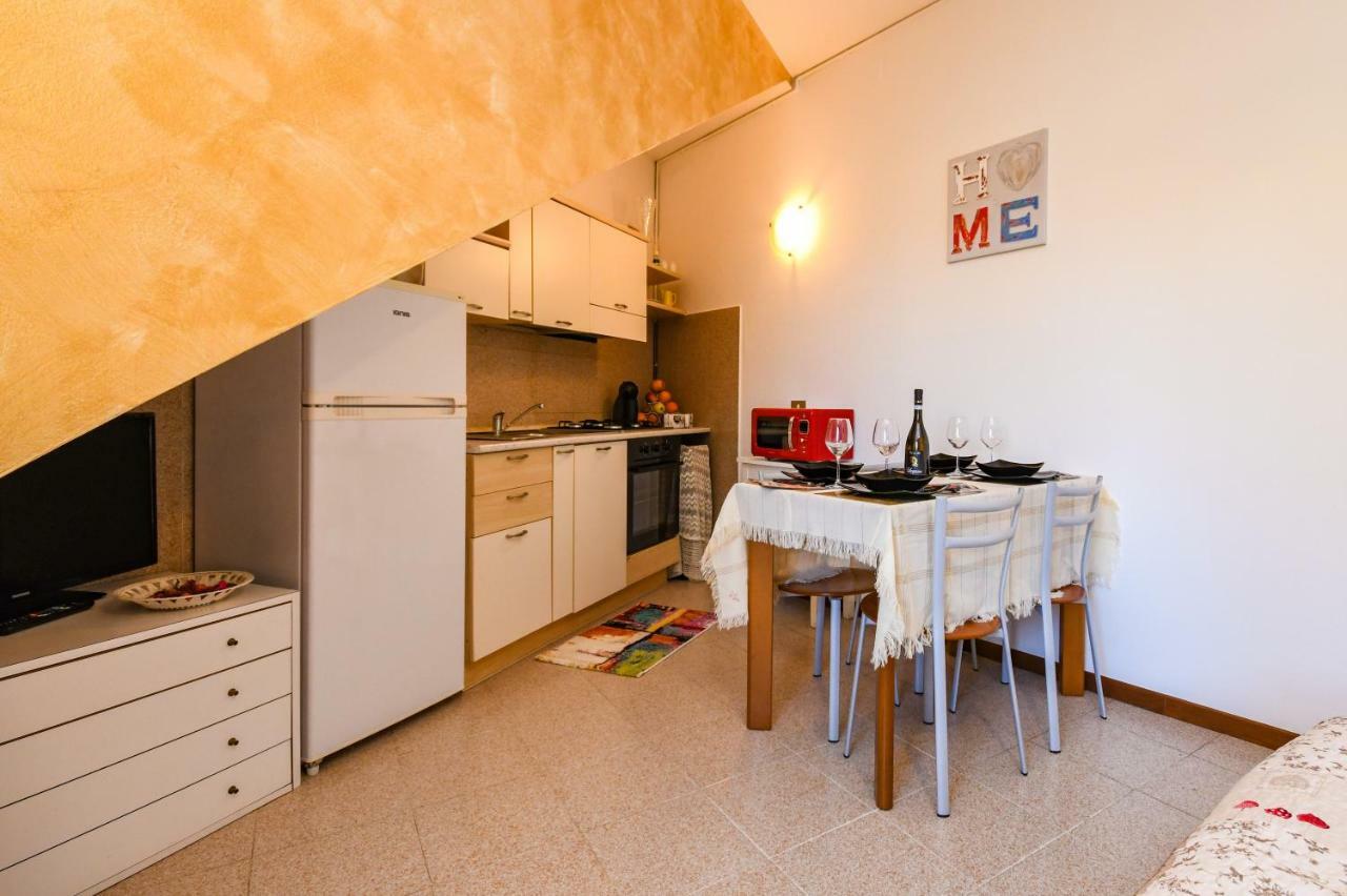 Catullo Apartments 시르미오네 외부 사진
